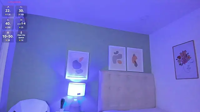 ApoloRicci online show from February 6, 8:17 pm