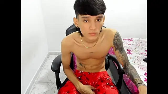 Stiwar cute online show from October 21, 10:56 pm