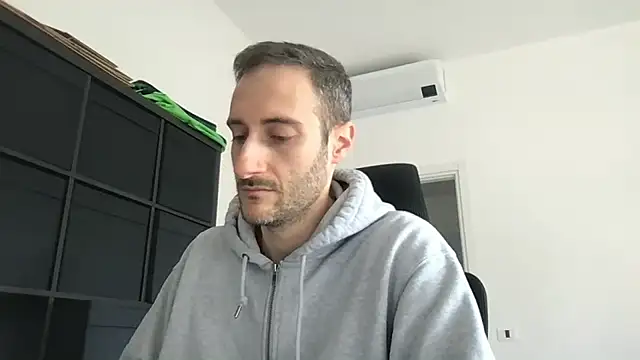 LukaShyGuy online show from February 24, 10:05 am