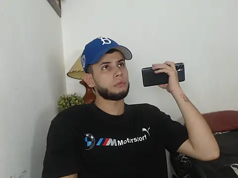 Maxcole 07 online show from November 23, 7:25 pm