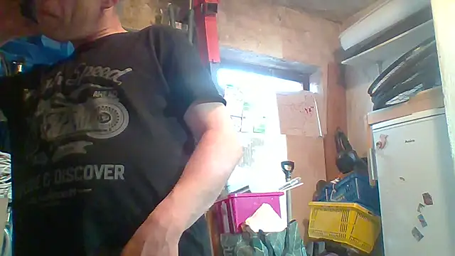 tommy3300 online show from April 12, 5:53 am