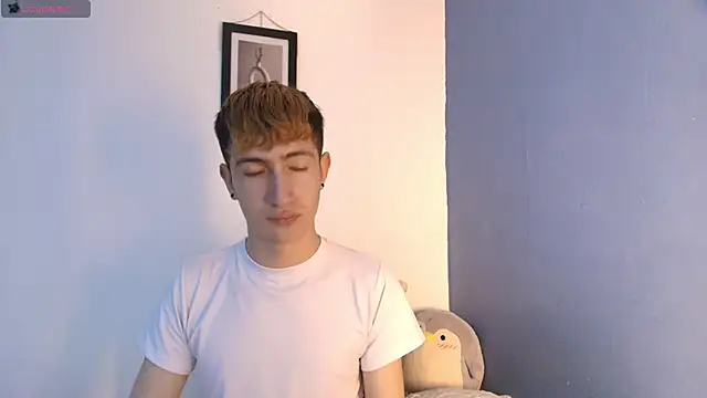 Erick Taylor3 online show from June 22, 8:24 pm