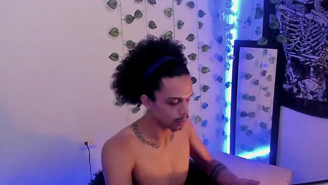 aaron play online show from November 13, 1:16 pm