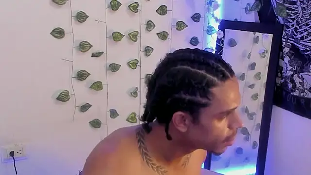 aaron play online show from November 8, 2:09 pm