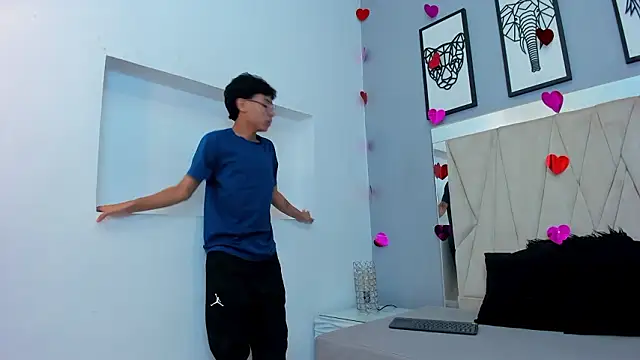 adams bobby online show from February 23, 11:23 am