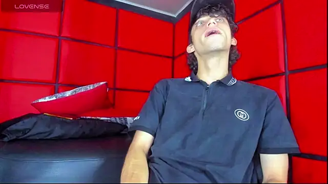 Khalid16  online show from October 29, 2:20 pm