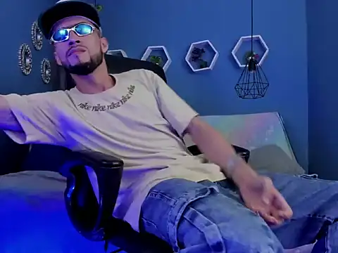 harold 777 online show from June 3, 11:43 pm