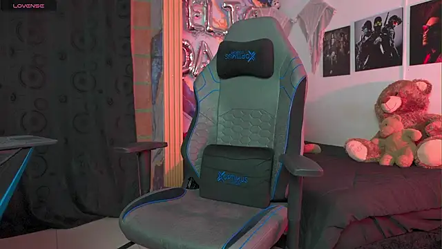 Tiler wolker online show from March 21, 12:36 am