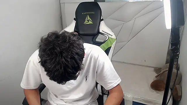 Cash G  online show from November 25, 9:06 pm