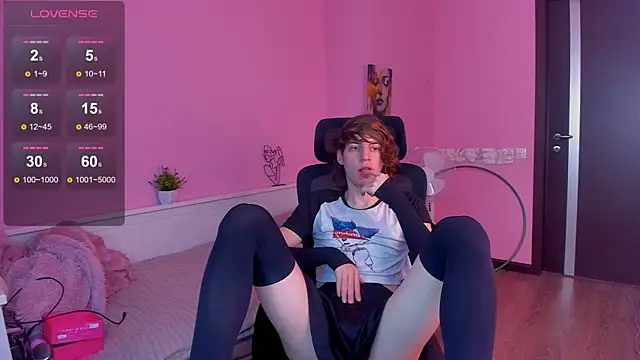 AvenGlow online show from December 4, 6:53 am