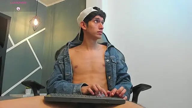 Niick Carter online show from November 24, 10:55 pm