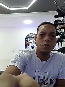 luiguui online show from July 10, 9:16 pm