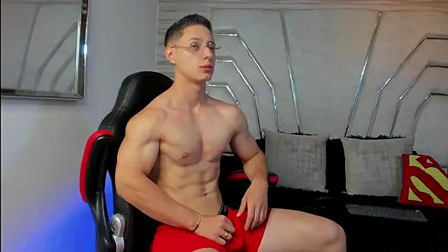 MAXTHOMSON online show from November 12, 3:01 am