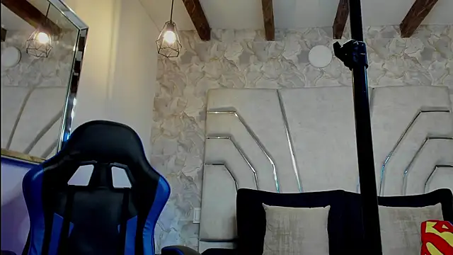 MAXTHOMSON online show from July 10, 3:54 am