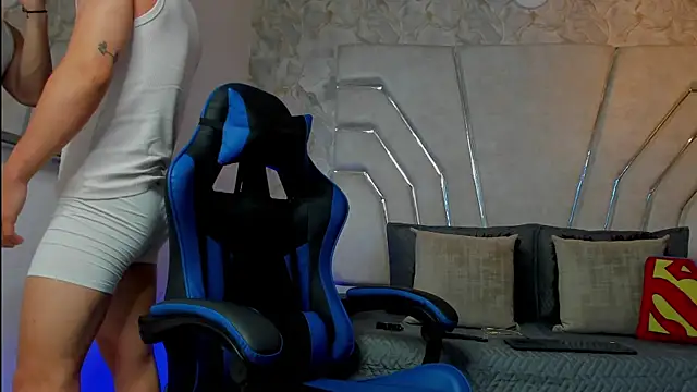 MAXTHOMSON online show from February 21, 12:11 am