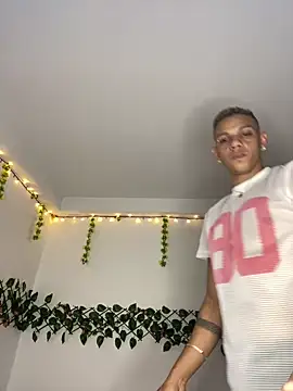 Dylams maja online show from February 3, 8:47 pm