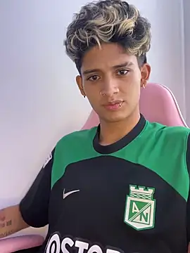 MassimoAlessandro online show from November 3, 7:26 pm