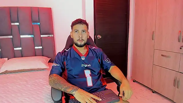 noah corvelle online show from November 10, 1:10 am