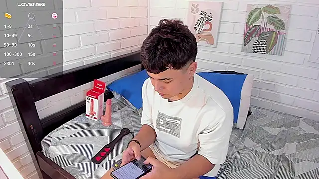 Sweet Dust online show from November 19, 1:11 pm