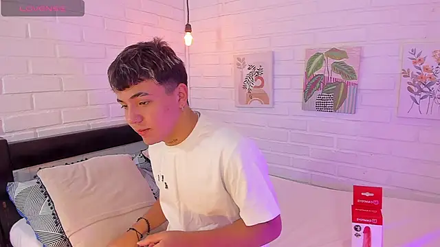 Sweet Dust online show from November 29, 3:19 am