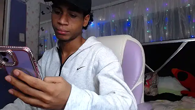 Santy bigcock 01 online show from May 26, 7:43 pm