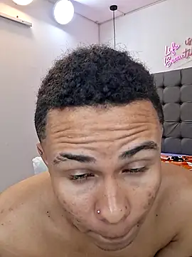 Liams18 online show from November 17, 11:08 pm