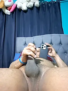 Loquillopajero online show from November 10, 12:21 pm