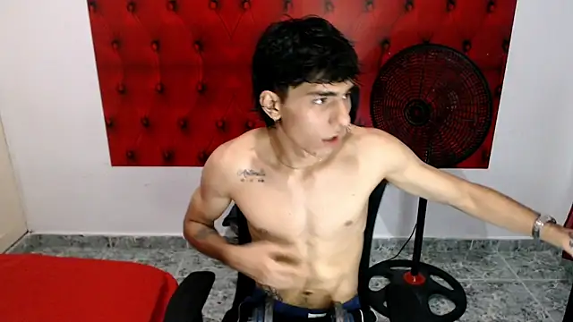 Bryant Connor online show from November 19, 3:39 am