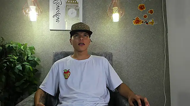 damian vega13 online show from November 14, 7:04 pm