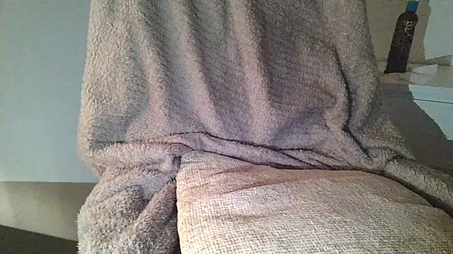 JAY20C16 online show from February 11, 4:45 pm