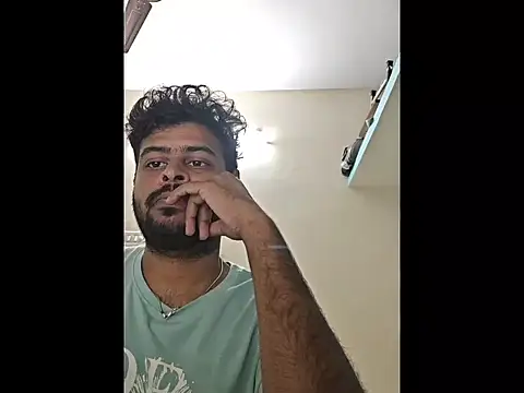 lust-wnaderer online show from February 3, 11:26 am