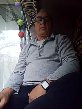 andy-1961 online show from December 14, 2:35 pm