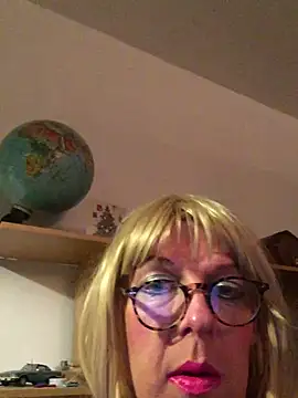 simone xdressing online show from January 3, 12:22 am