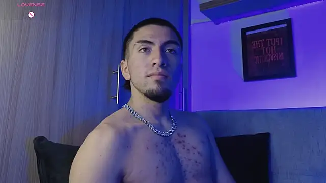 AresMassimoX online show from January 15, 4:42 pm