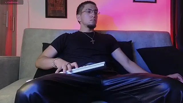 AresMassimoX online show from April 18, 1:56 pm