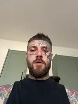 magicmichaell online show from April 30, 2:35 pm