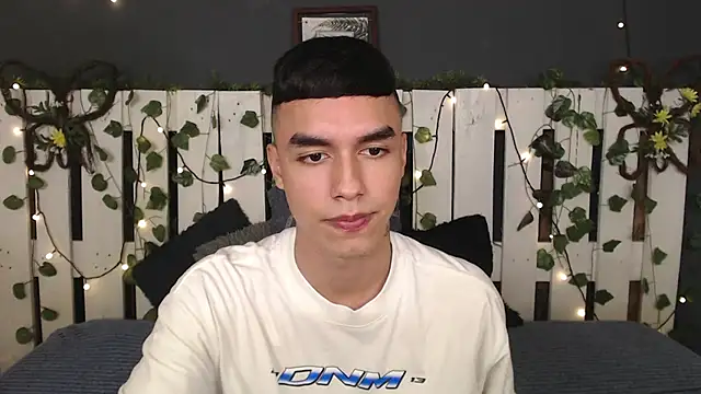 DUVAN MONTES online show from December 1, 7:39 pm