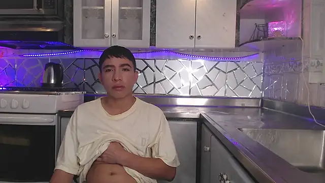 Aaron foxx1 online show from December 5, 11:50 am