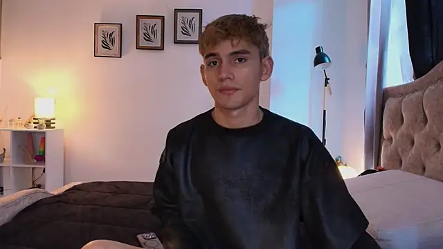 estebanperez 26 online show from January 10, 1:26 pm