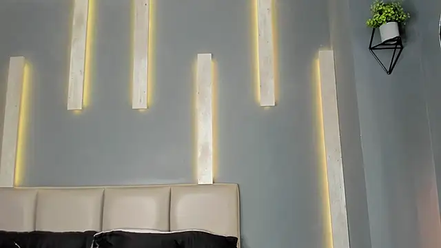 MyStrongSubmissive online show from November 27, 7:17 pm