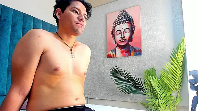 DhannLee online show from November 26, 12:30 pm