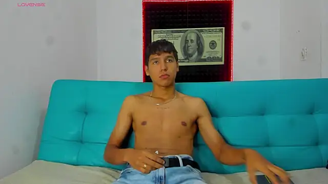 Carl-Milton online show from December 2, 6:38 am