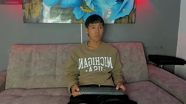 Carl-Milton online show from November 16, 12:57 am