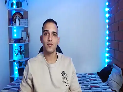 Maax30233 online show from November 22, 4:39 pm