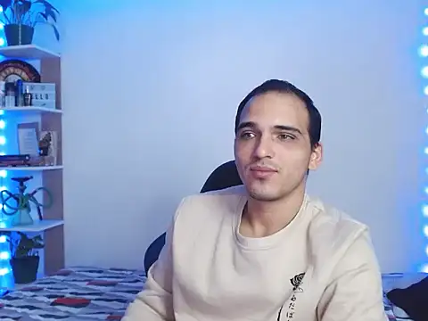 Maax30233 online show from November 17, 4:54 pm