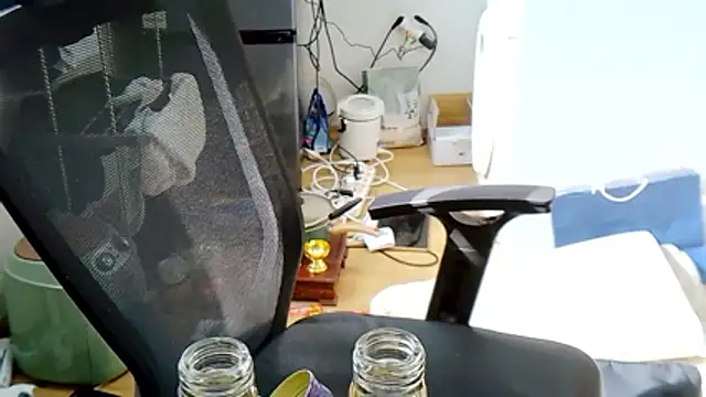 nbvmmbr online show from April 3, 6:21 am