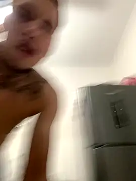 Ryanzl017 online show from November 29, 10:12 pm