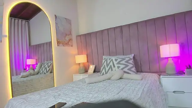 Valentino moretti online show from March 20, 12:20 pm