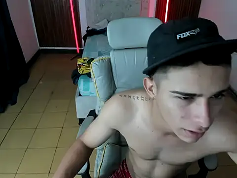 pablo prada online show from November 24, 8:43 pm