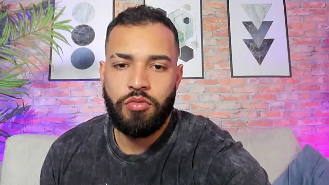 Chris Varden online show from December 15, 7:00 pm